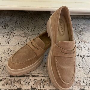 Patina by Portland Leather Tan Flats Versatile Penny Loafers